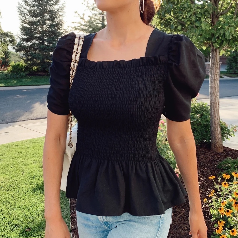 NWOT Rachel Parcell Smocked Puff Sleeve Top Black - Size Small